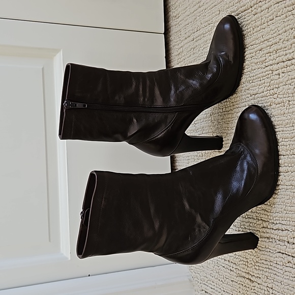 Marc Jacobs Leather Round Toe Booties - Picture 3 of 10